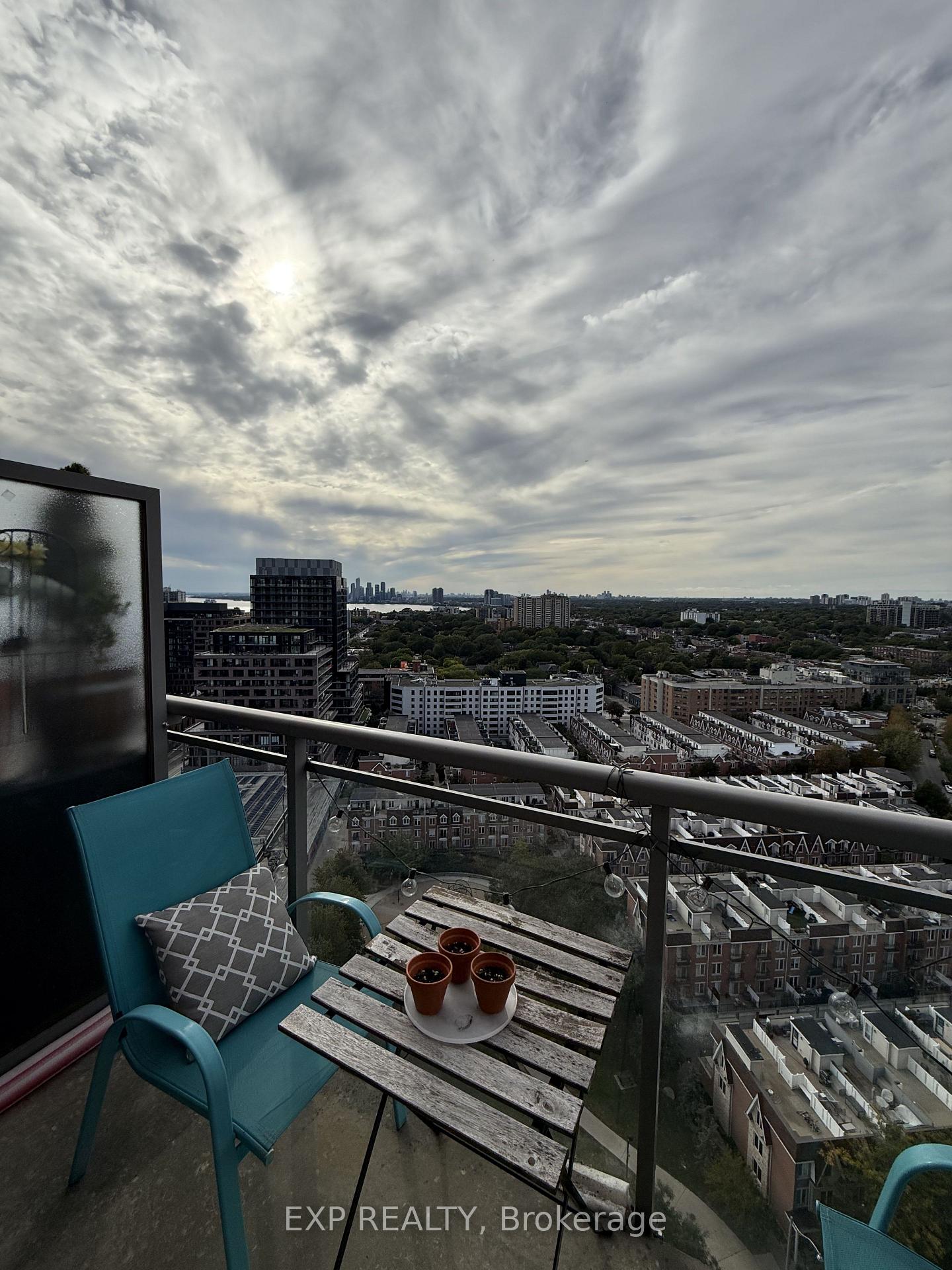 Photo 10 of Unit 2208, 38 Joe Shuster Way, Toronto, South Parkdale — HOMEH