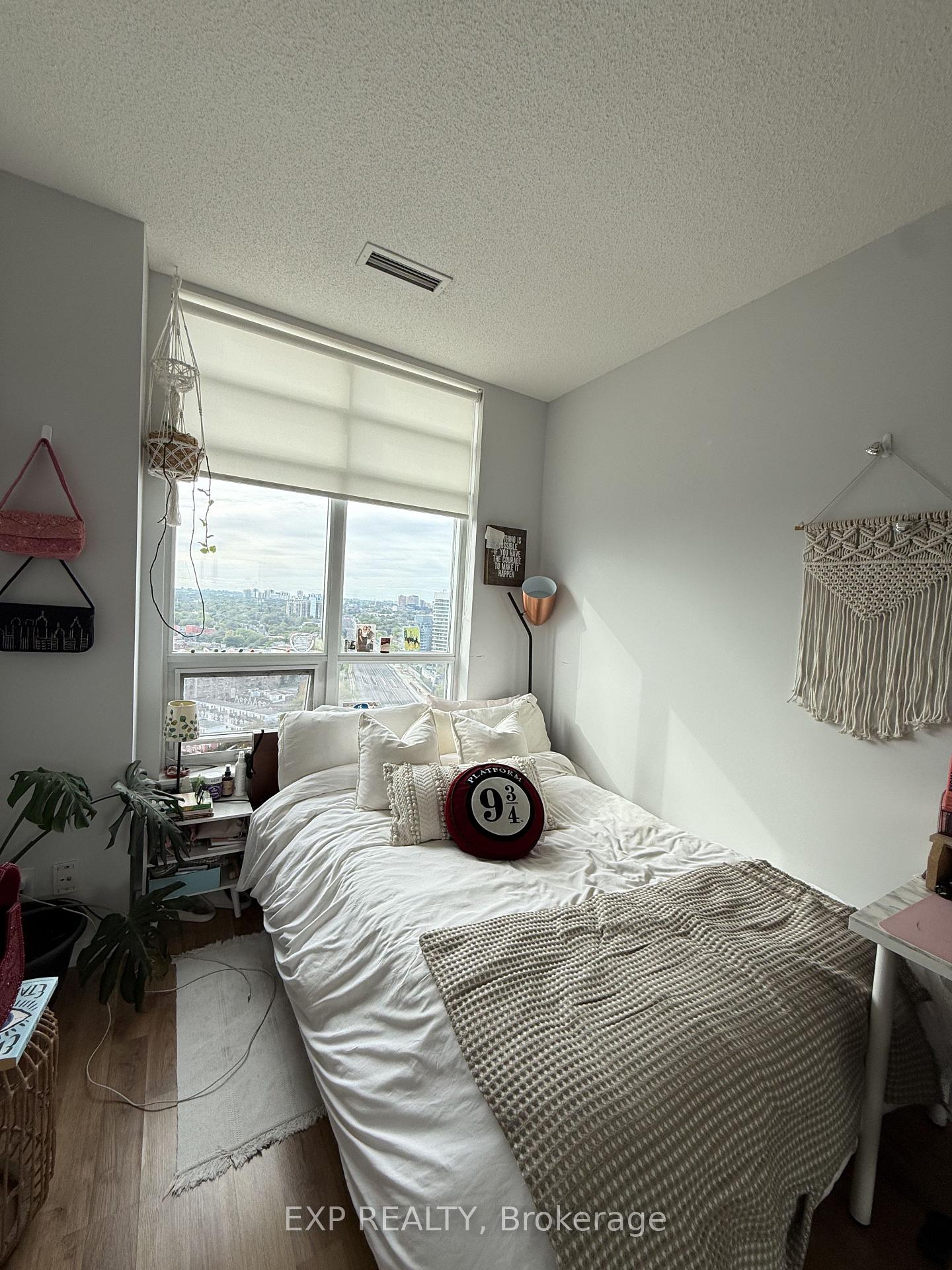 Photo 11 of Unit 2208, 38 Joe Shuster Way, Toronto, South Parkdale — HOMEH