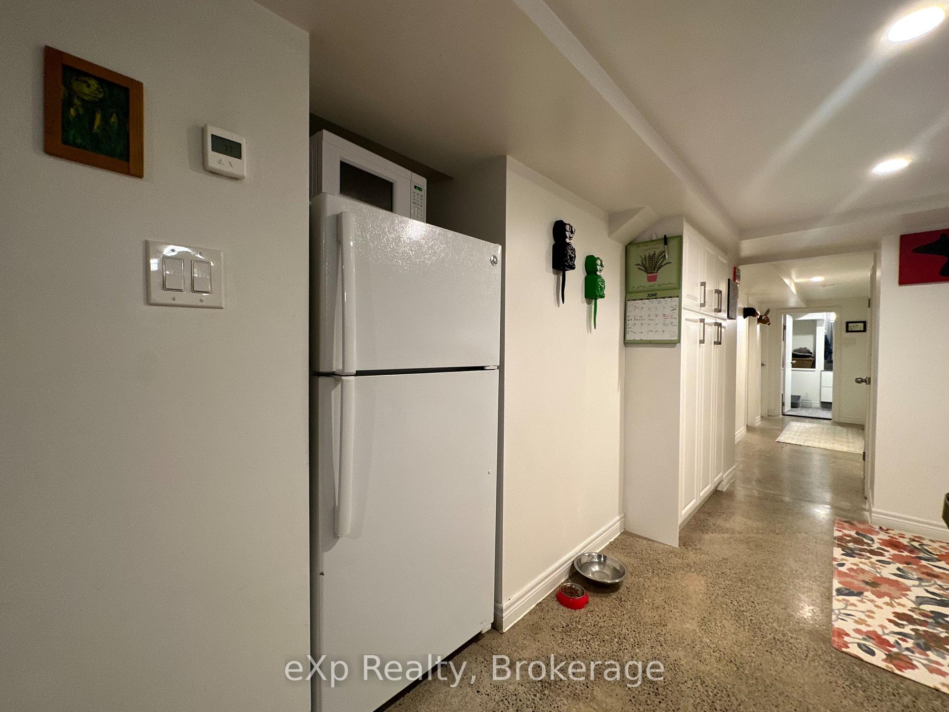 Photo 9 of Unit 3, 36 Second Street, Etobicoke, New Toronto — HOMEH