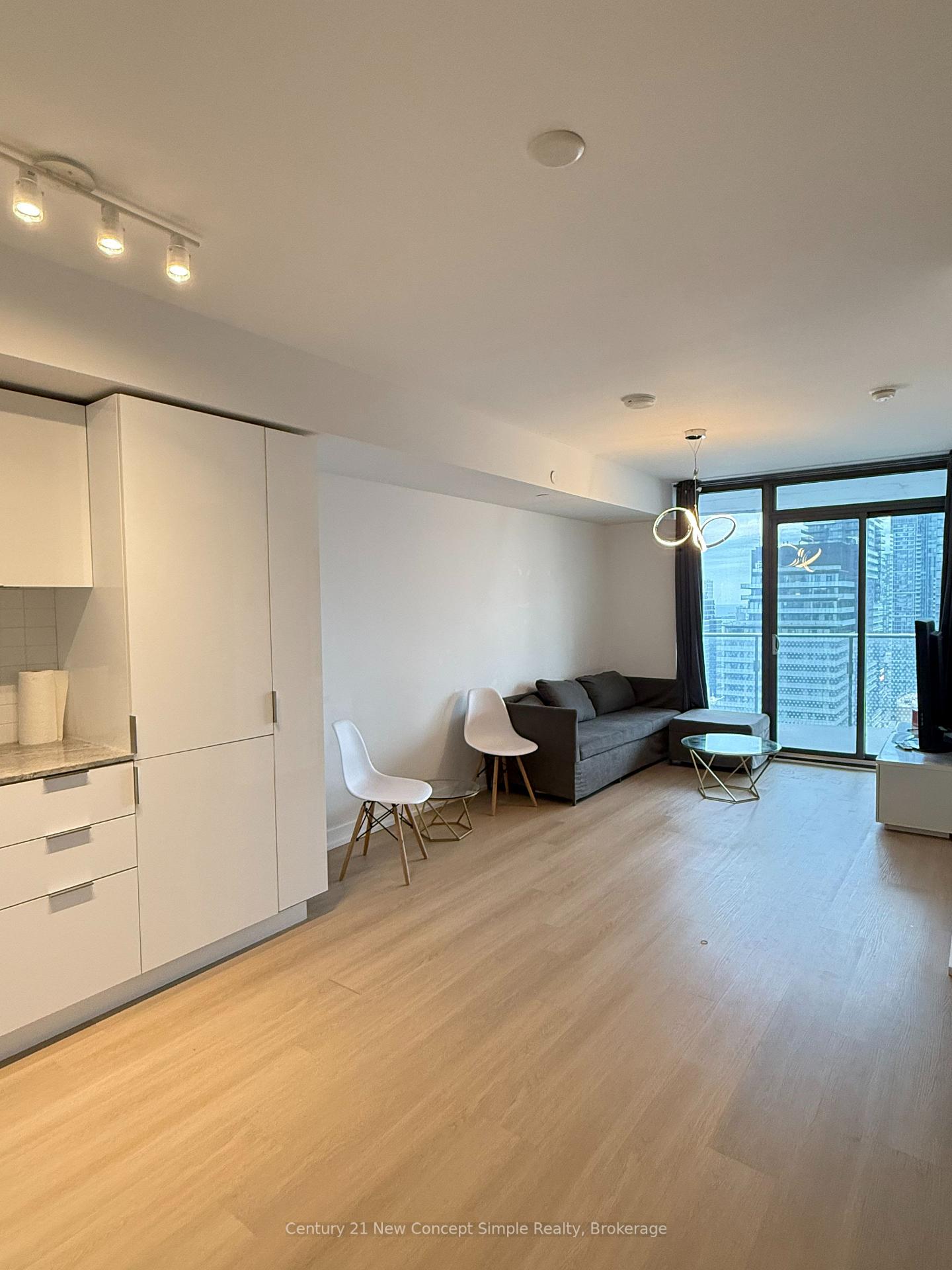 Photo 8 of Unit 3604, 11 Wellesley Street W, Toronto, Bay Street Corridor — HOMEH