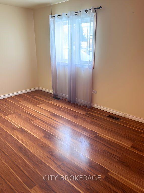 Photo 12 of 31 Kinrade Avenue, Hamilton, Gibson — HOMEH
