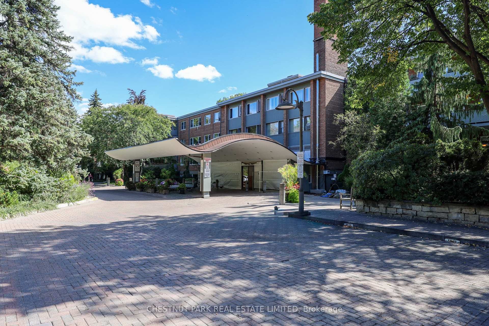 Photo of Unit 612, 21 Dale Avenue