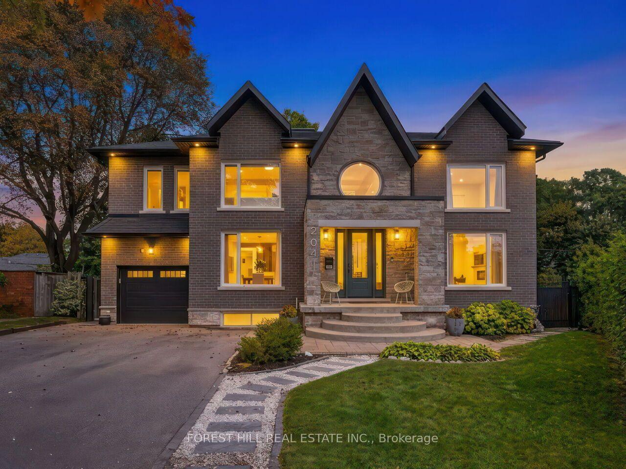 Photo 3 of 2041 Stewart Crescent, Mississauga, Lakeview — HOMEH