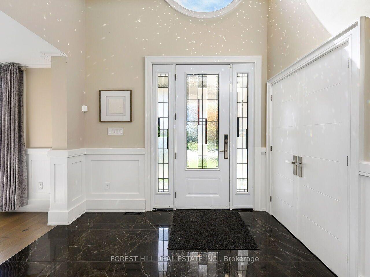 Photo 5 of 2041 Stewart Crescent, Mississauga, Lakeview — HOMEH