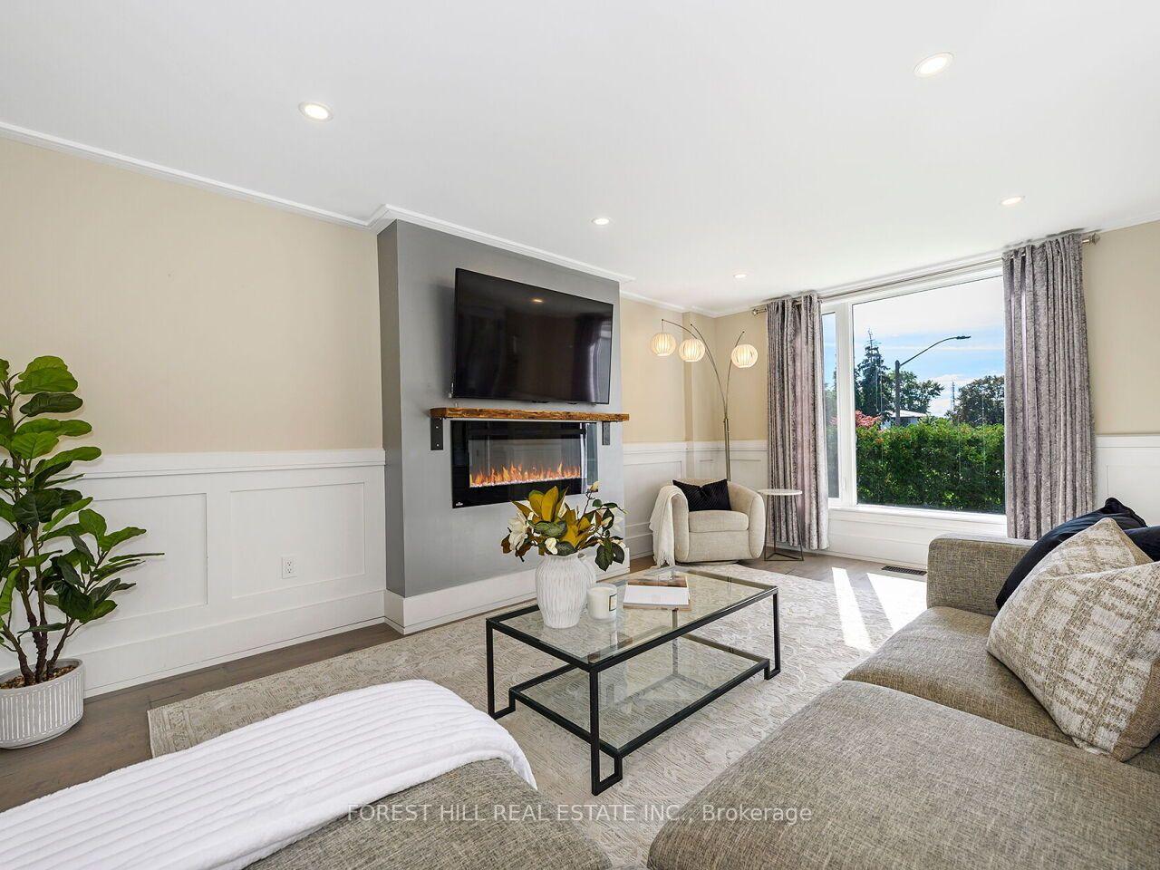 Photo 7 of 2041 Stewart Crescent, Mississauga, Lakeview — HOMEH