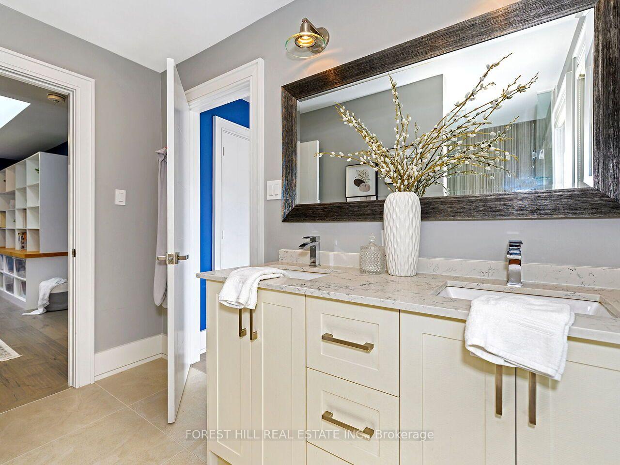 Photo 36 of 2041 Stewart Crescent, Mississauga, Lakeview — HOMEH