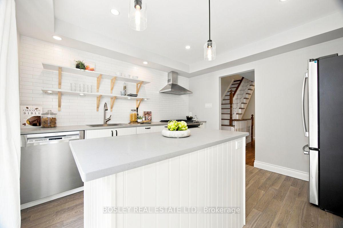 Photo 14 of Unit 3, 64 Old Mill Terrace, Etobicoke, Stonegate-Queensway — HOMEH