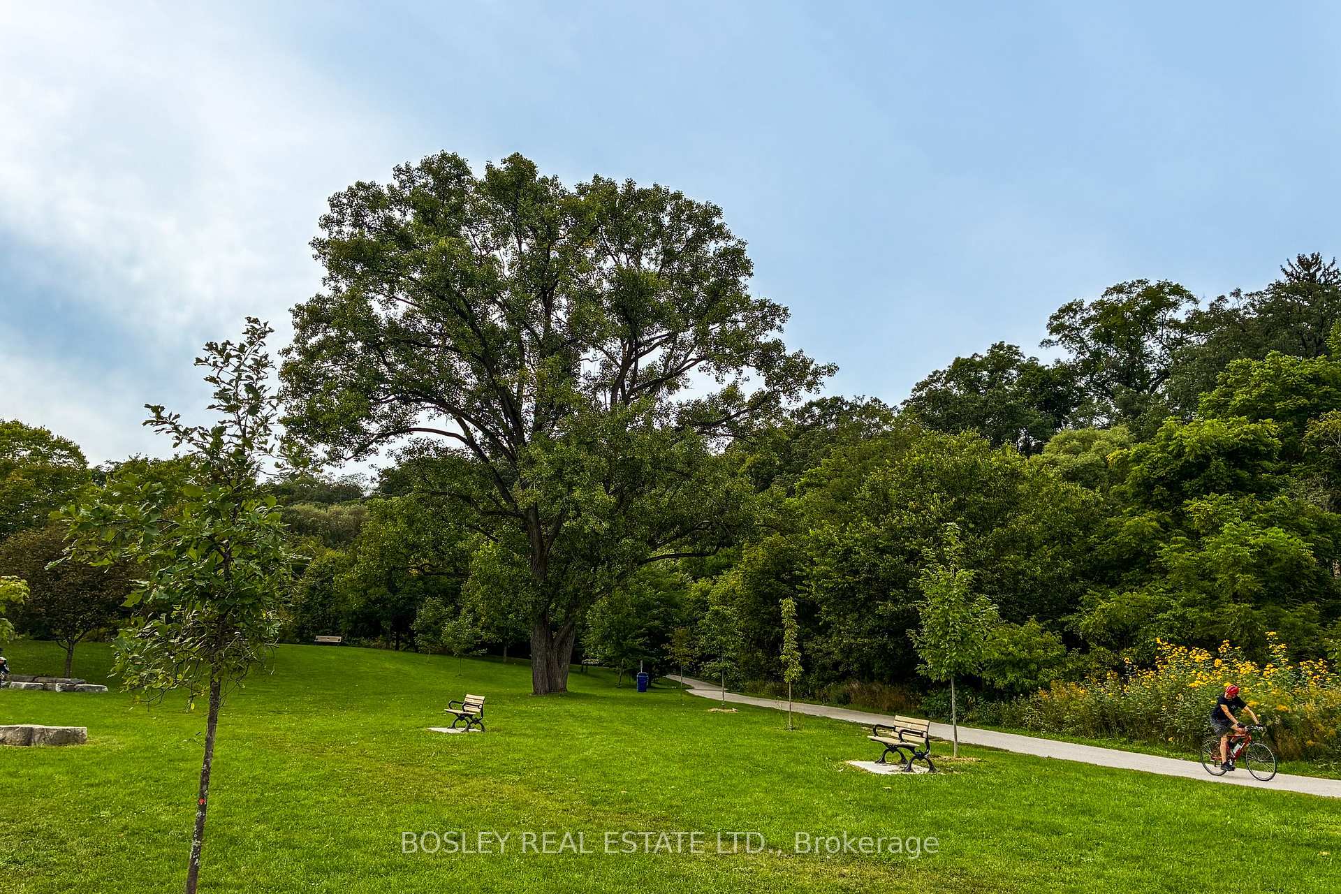 Photo 43 of Unit 3, 64 Old Mill Terrace, Etobicoke, Stonegate-Queensway — HOMEH