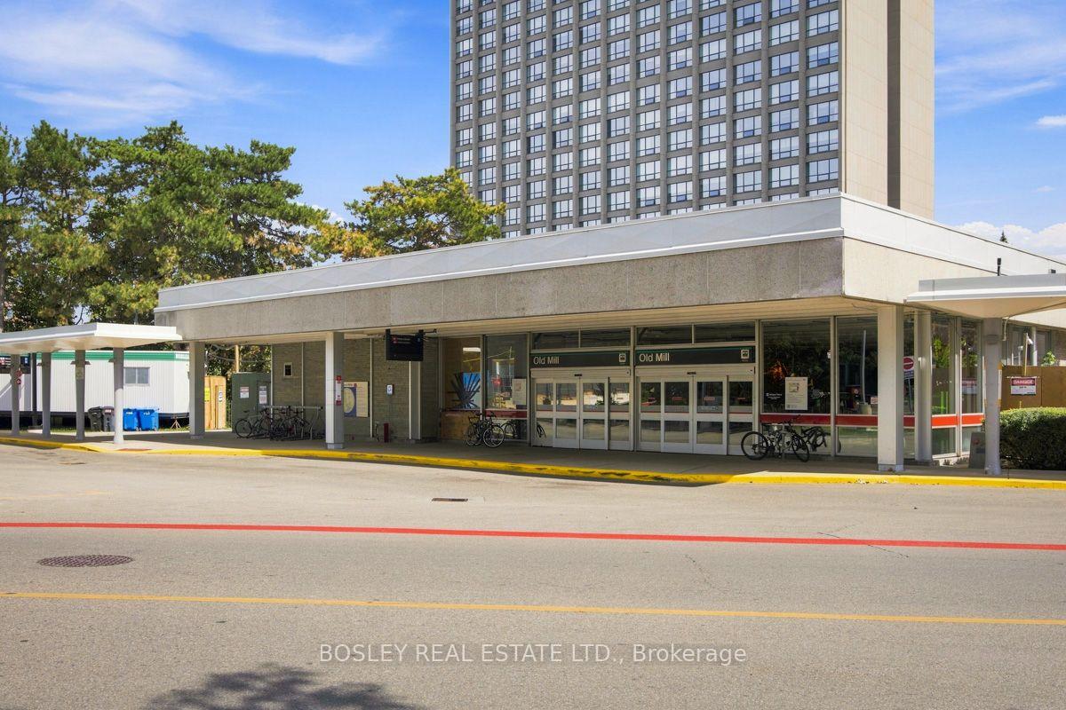 Photo 44 of Unit 3, 64 Old Mill Terrace, Etobicoke, Stonegate-Queensway — HOMEH