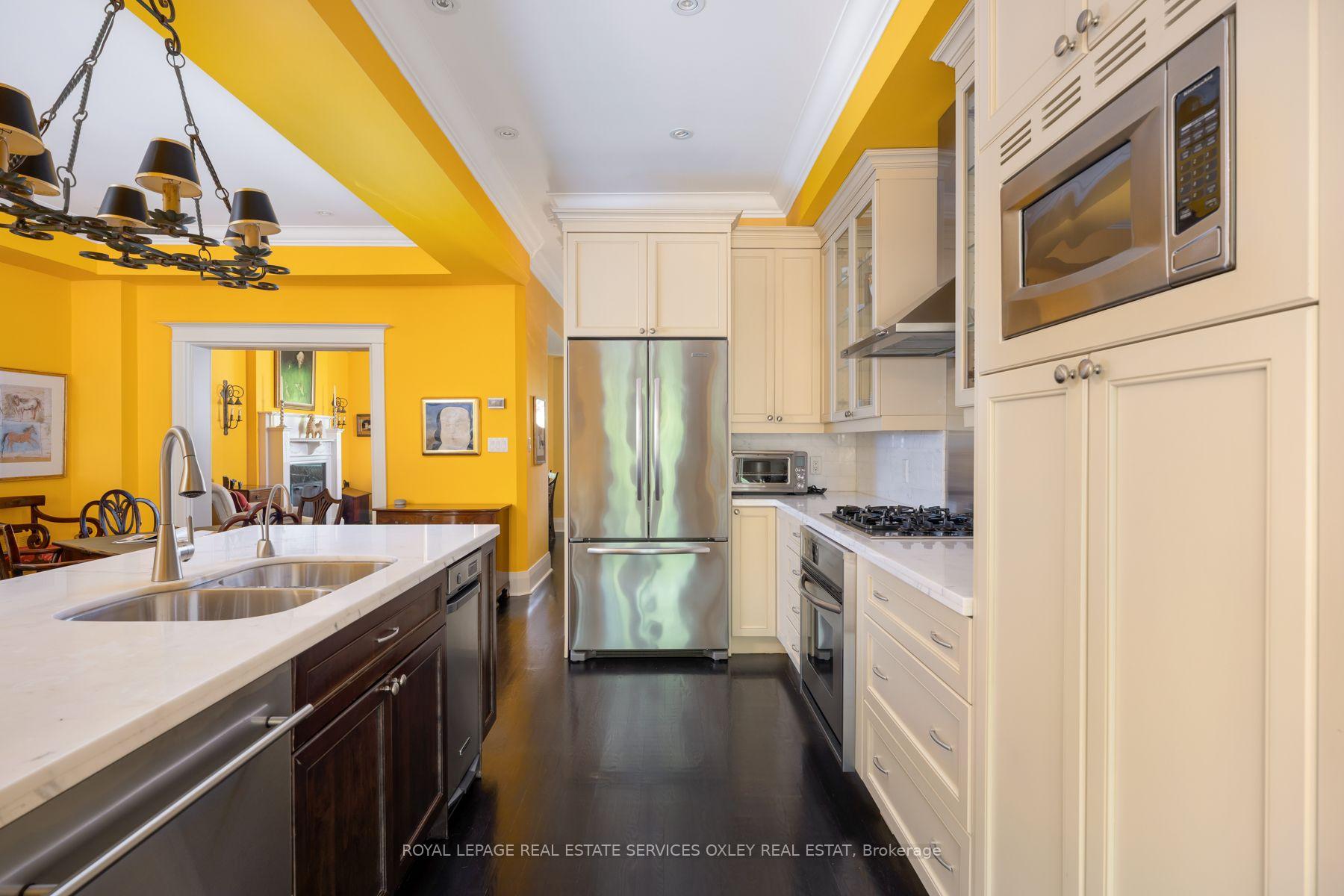 Photo 10 of 107 roxborough Street W, Toronto, The Annex — HOMEH
