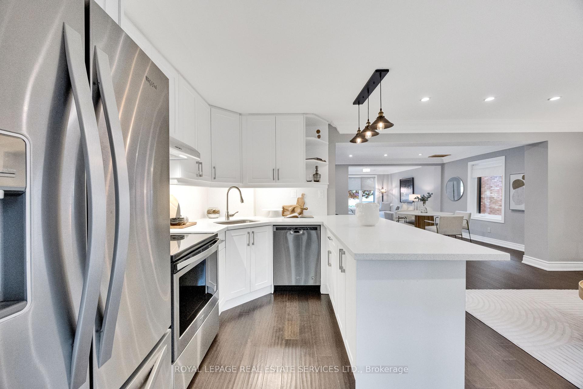 Photo 14 of 37 Johnston Avenue, North York, Lansing-Westgate — HOMEH