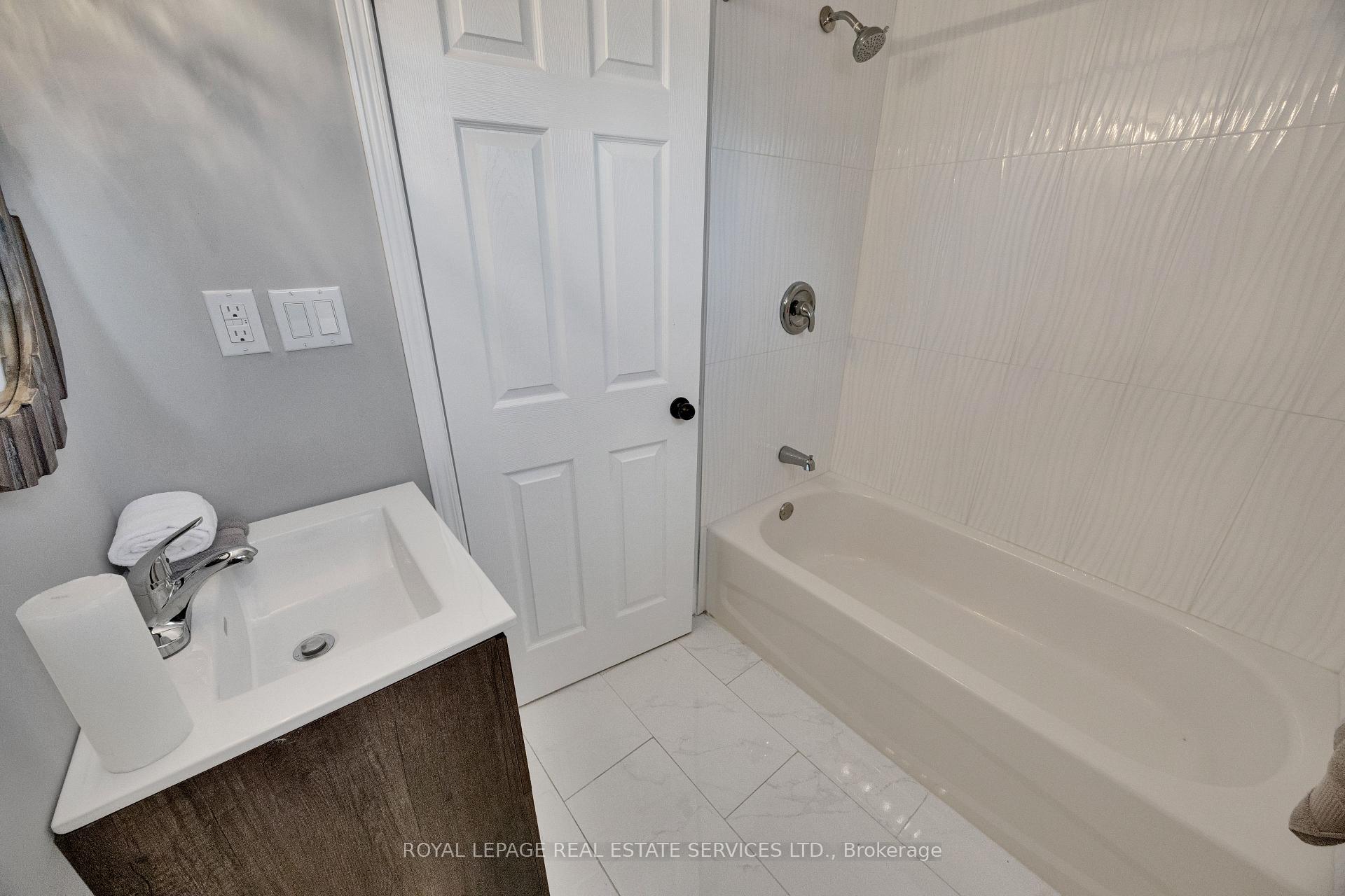 Photo 26 of 37 Johnston Avenue, North York, Lansing-Westgate — HOMEH