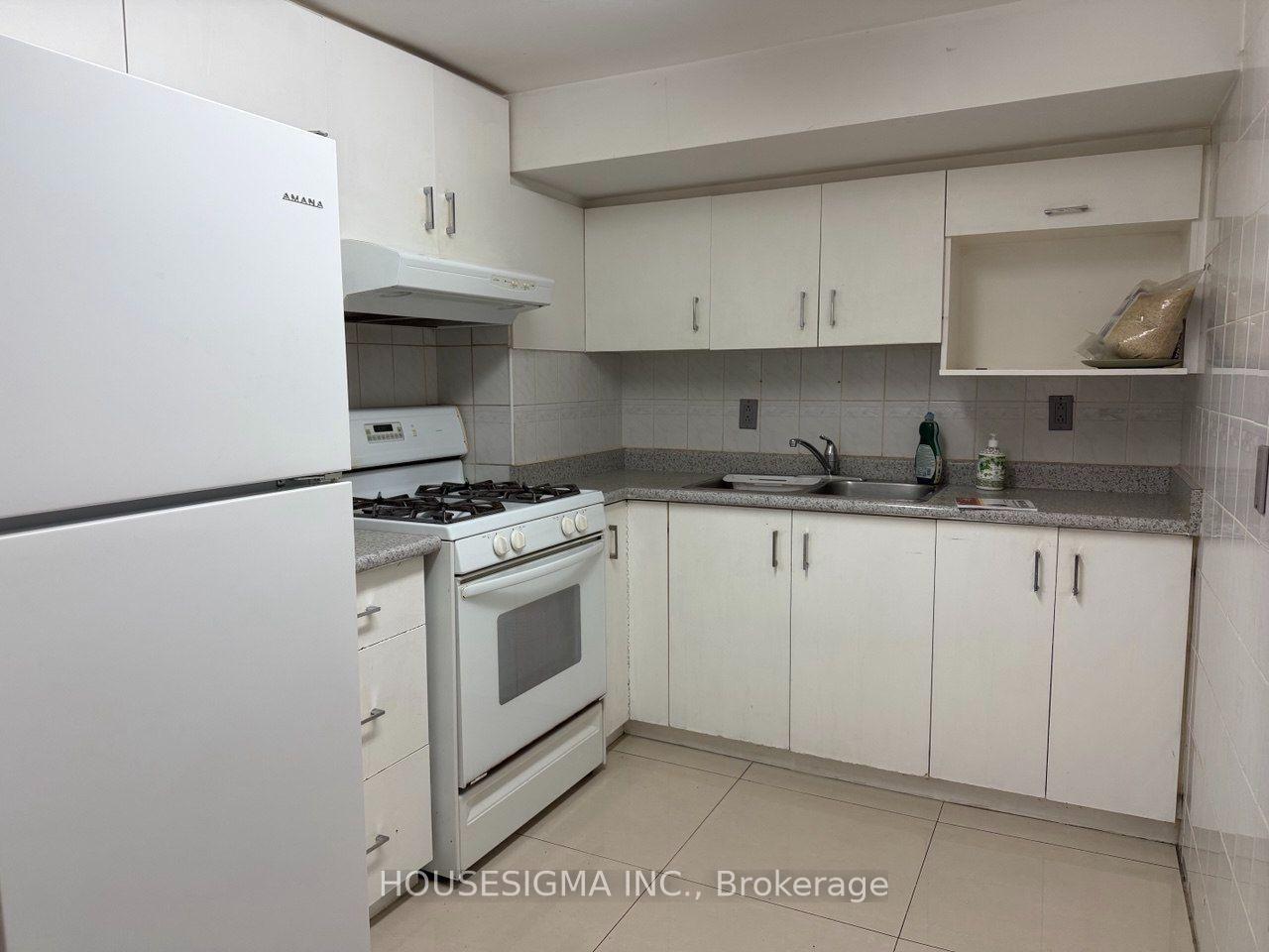 Photo 7 of 34 Ladner Drive, North York, Pleasant View — HOMEH