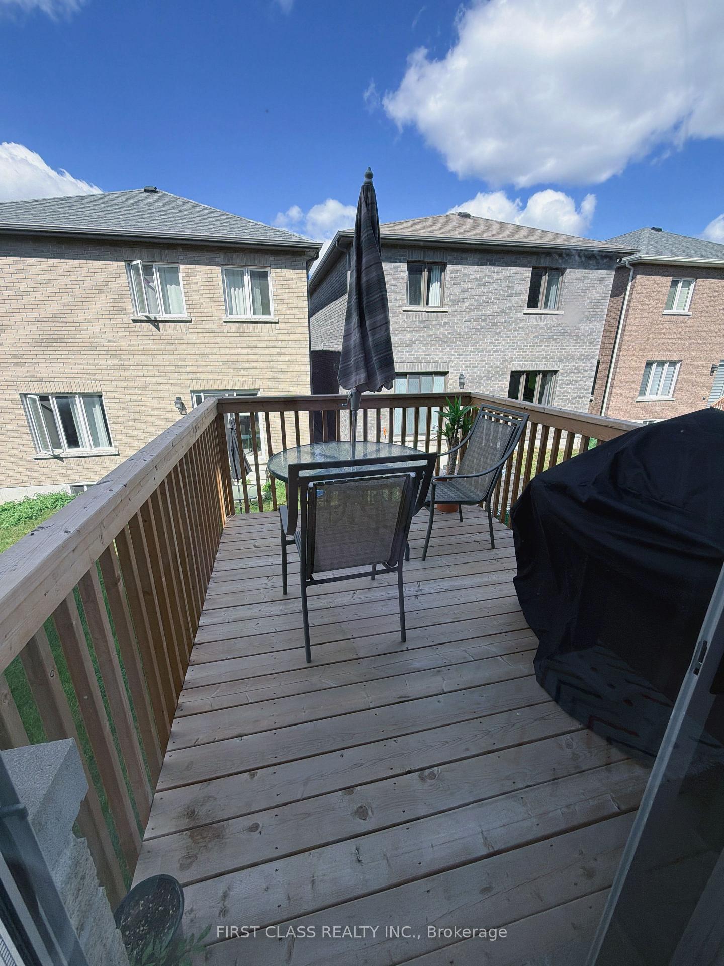 Photo 3 of 24 Barnyard Trail, Barrie, Rural Barrie Southeast — HOMEH