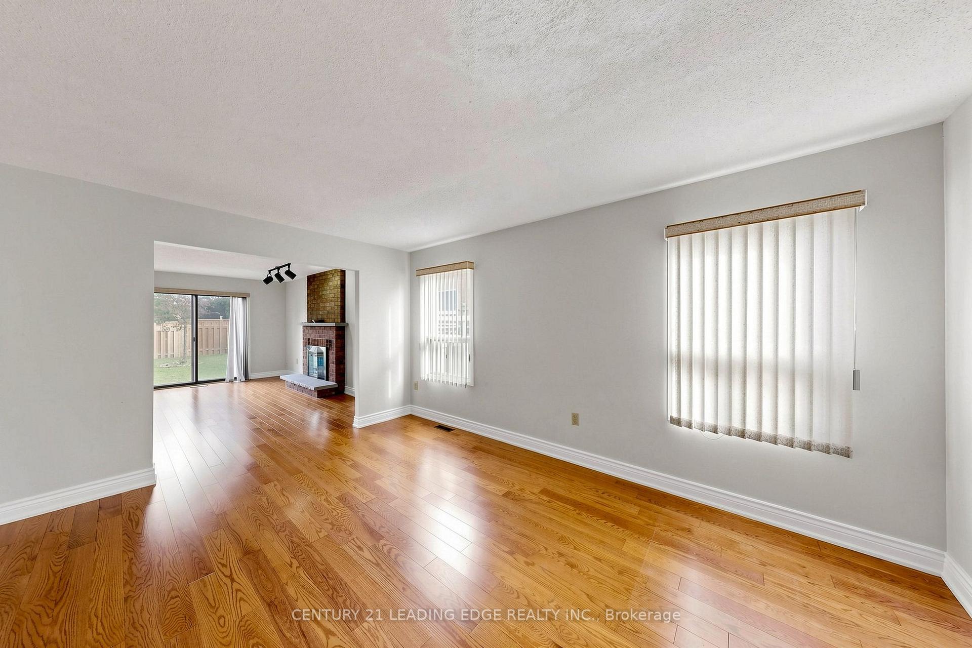 Photo 2 of 92 Erickson Drive, Whitby, Blue Grass Meadows — HOMEH