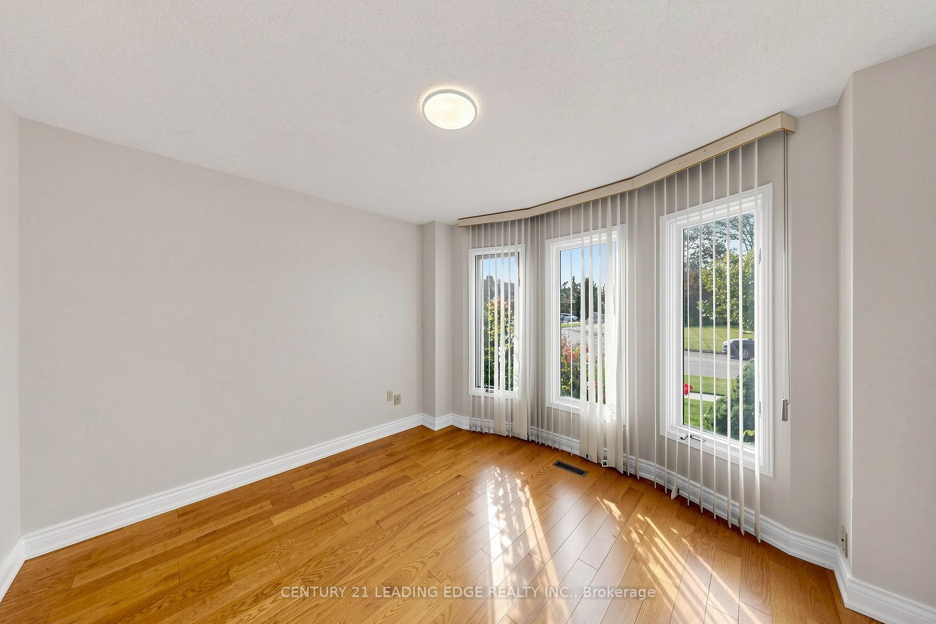 Photo 11 of 92 Erickson Drive, Whitby, Blue Grass Meadows — HOMEH