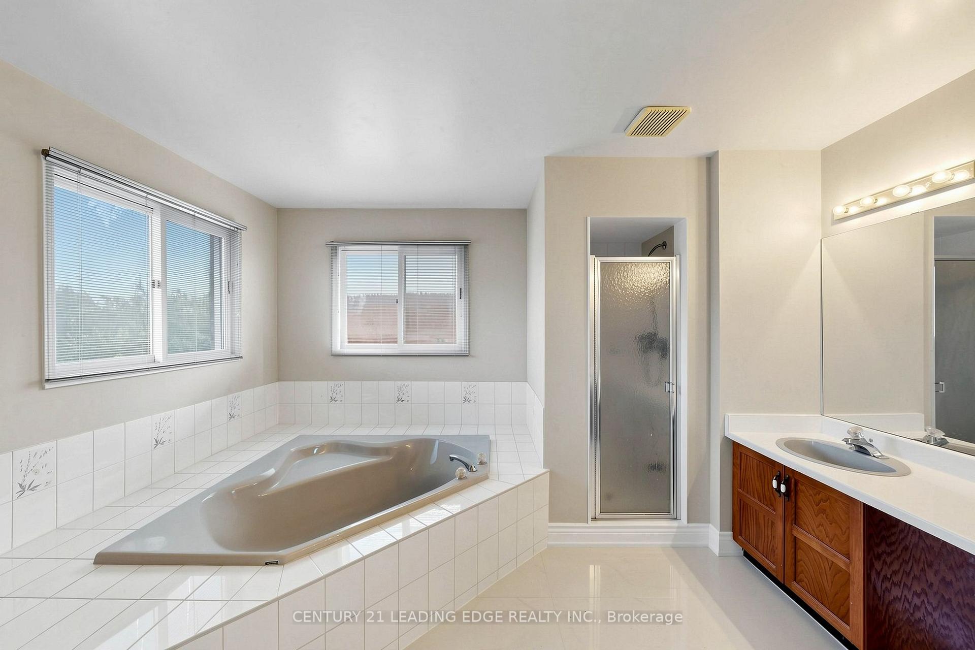Photo 20 of 92 Erickson Drive, Whitby, Blue Grass Meadows — HOMEH
