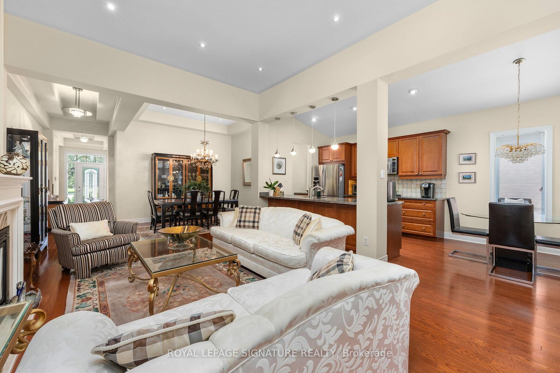 Photo 6 of 65 Braid Bend, Whitchurch-Stouffville, Ballantrae — HOMEH