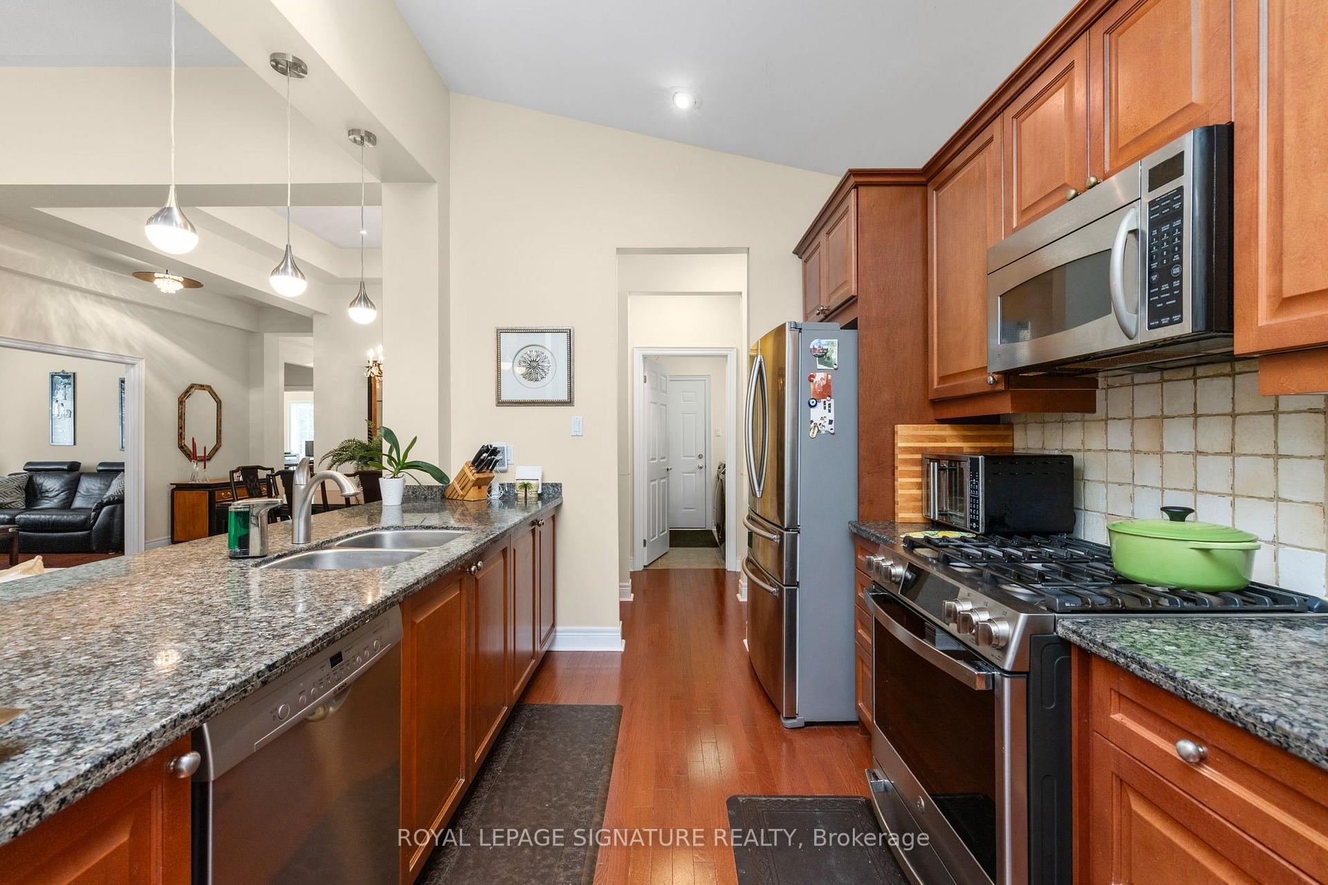 Photo 8 of 65 Braid Bend, Whitchurch-Stouffville, Ballantrae — HOMEH