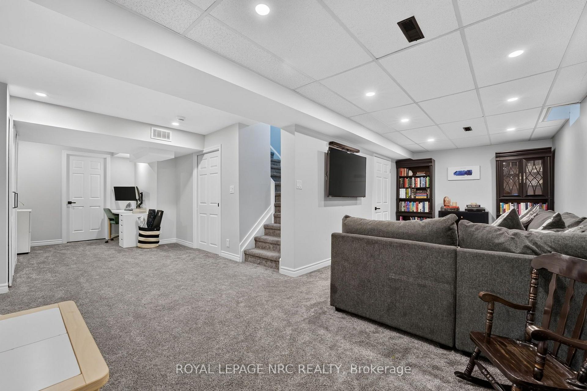 Photo 32 of 160 Vansickle Road, St. Catharines, Rykert/Vansickle — HOMEH