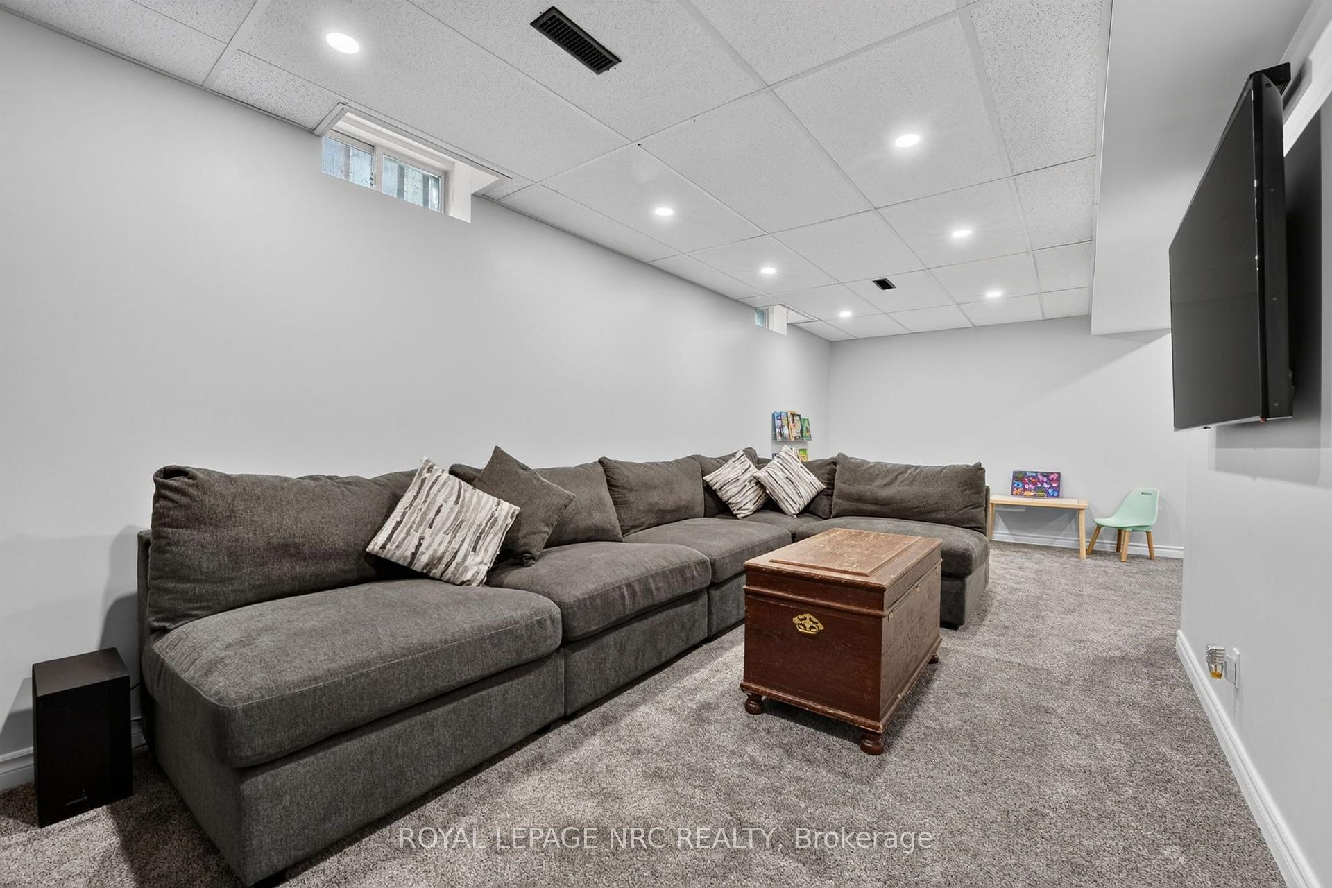 Photo 34 of 160 Vansickle Road, St. Catharines, Rykert/Vansickle — HOMEH