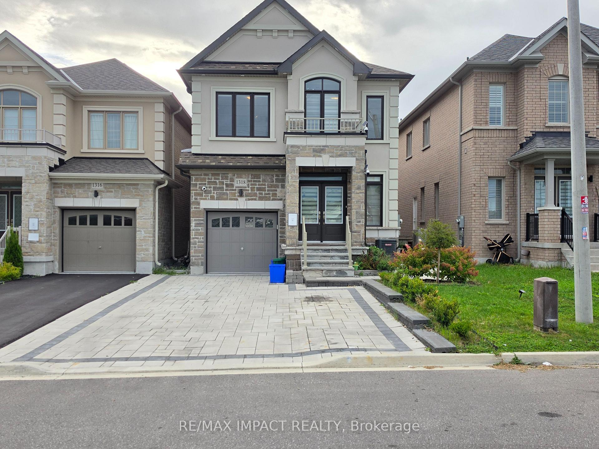 Photo 2 of 1318 Apollo Street, Oshawa, Eastdale — HOMEH