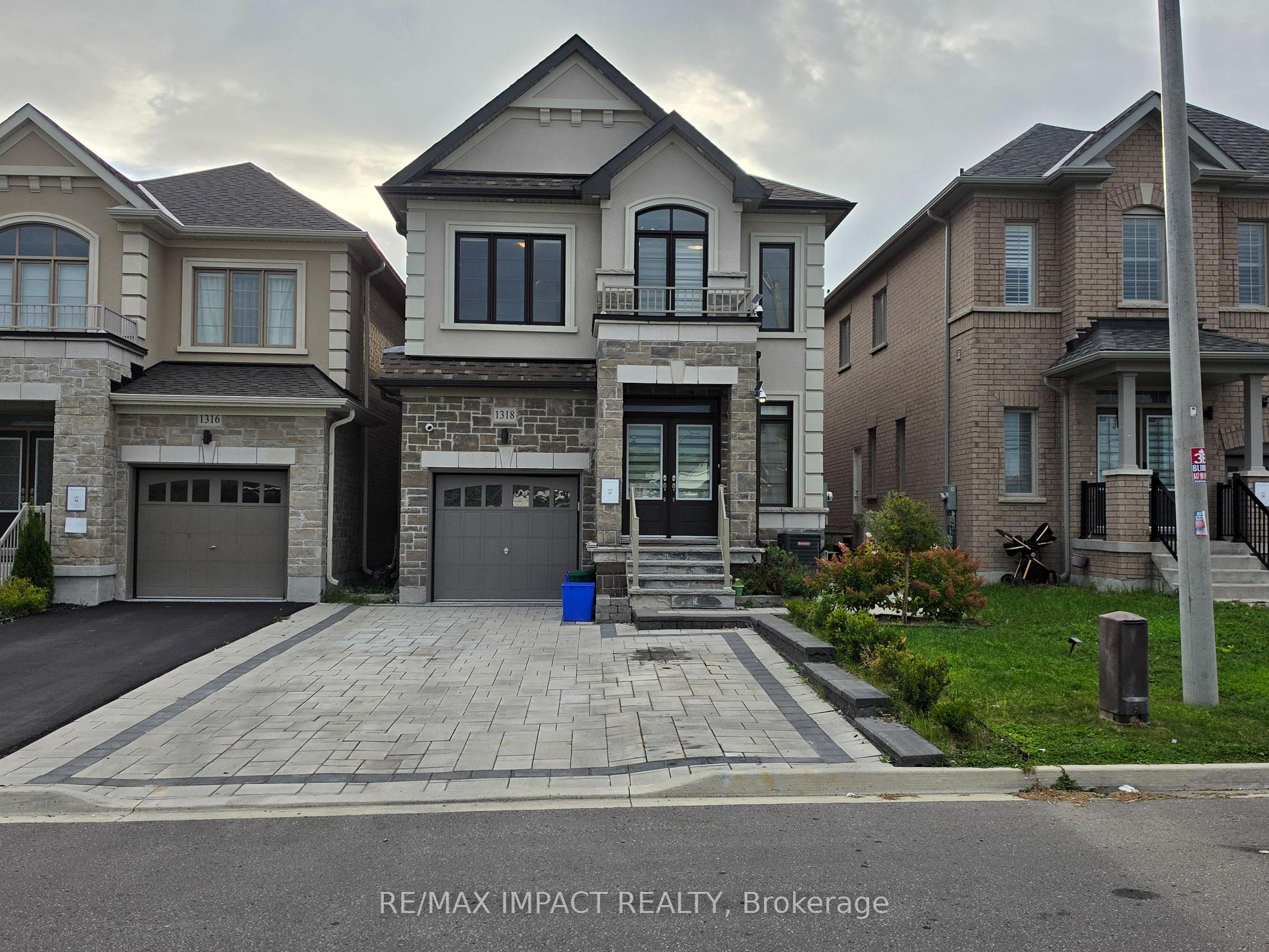 Photo 4 of 1318 Apollo Street, Oshawa, Eastdale — HOMEH