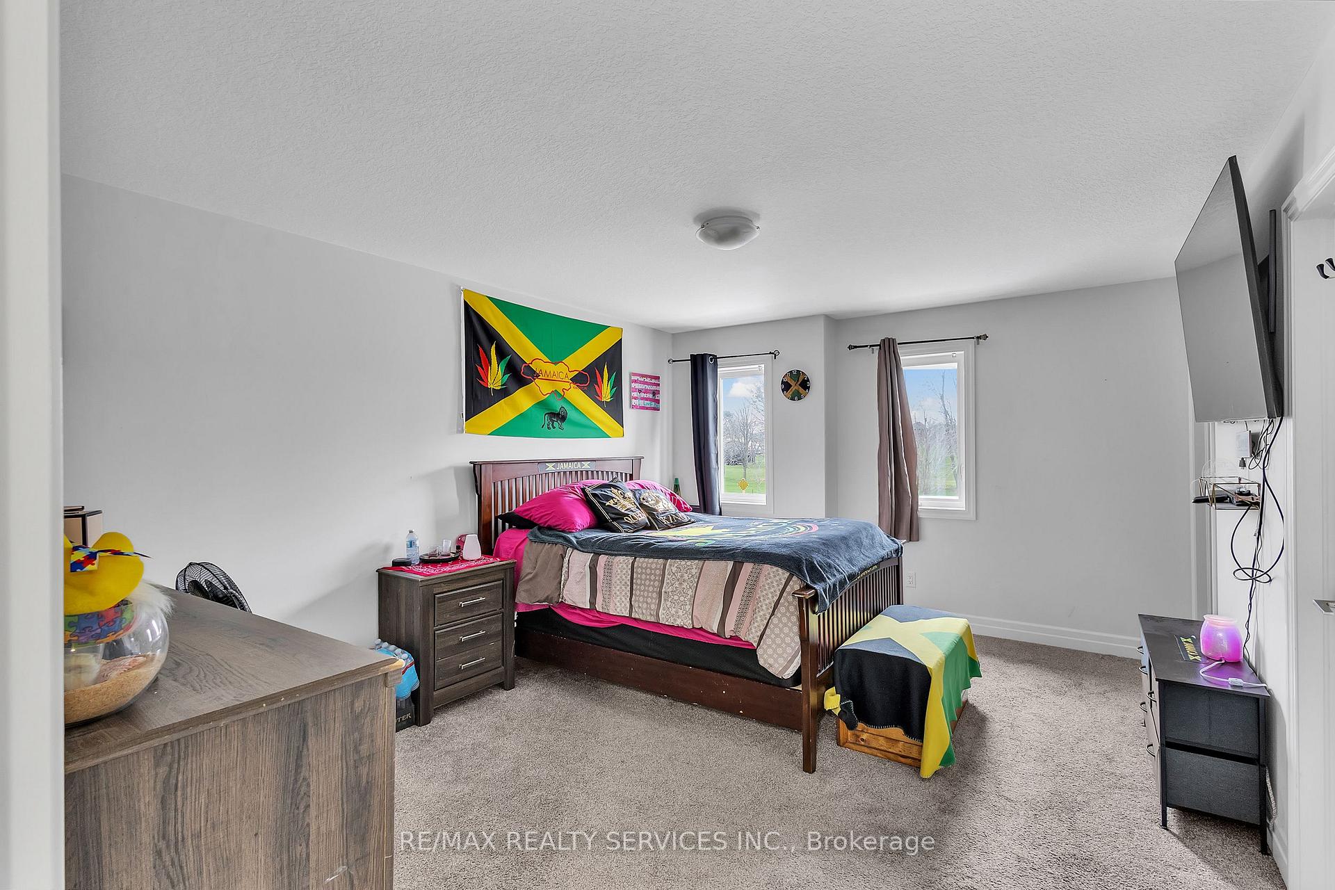 Photo 24 of 877 Edinburgh Drive, Woodstock, Woodstock - North — HOMEH