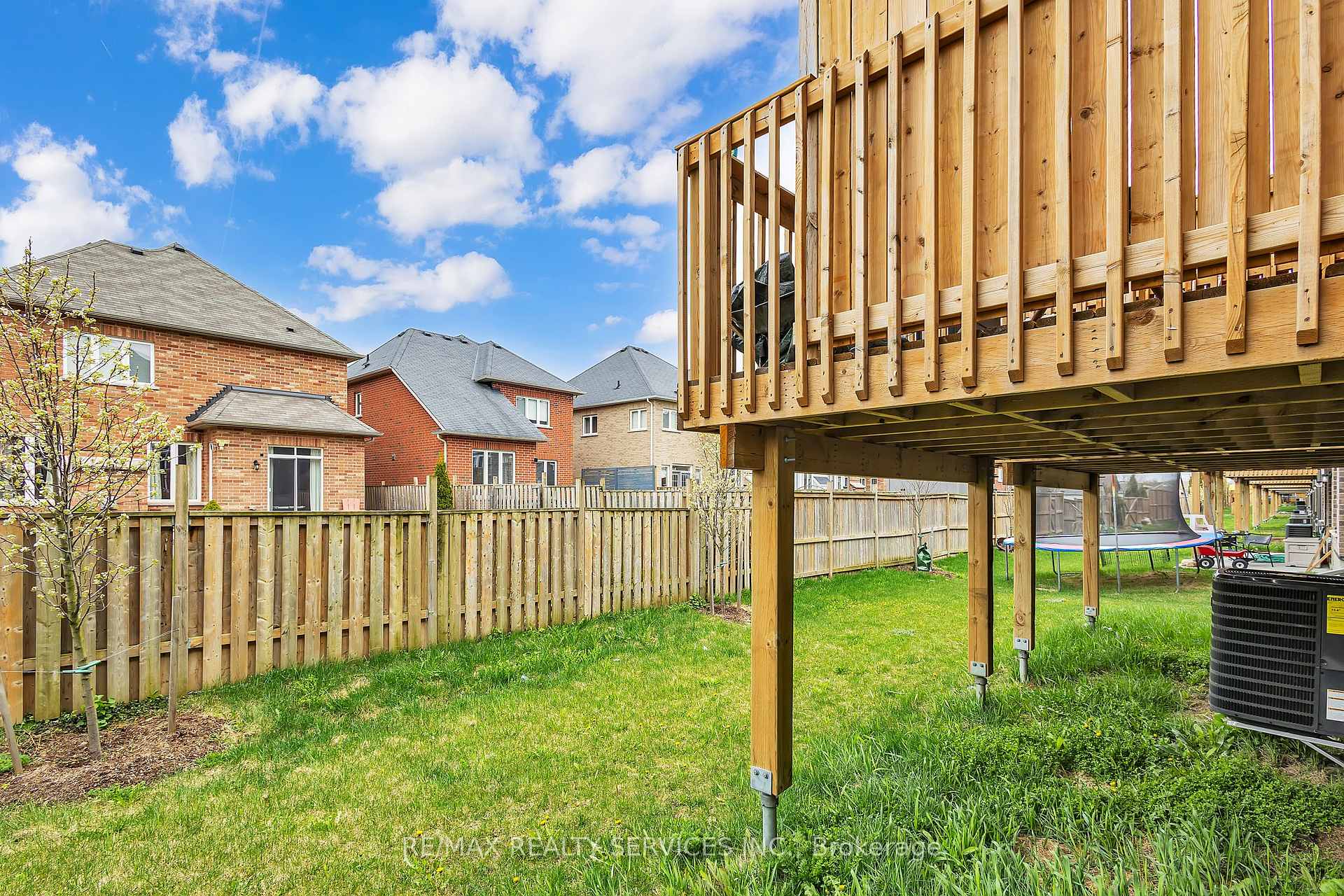 Photo 29 of 877 Edinburgh Drive, Woodstock, Woodstock - North — HOMEH