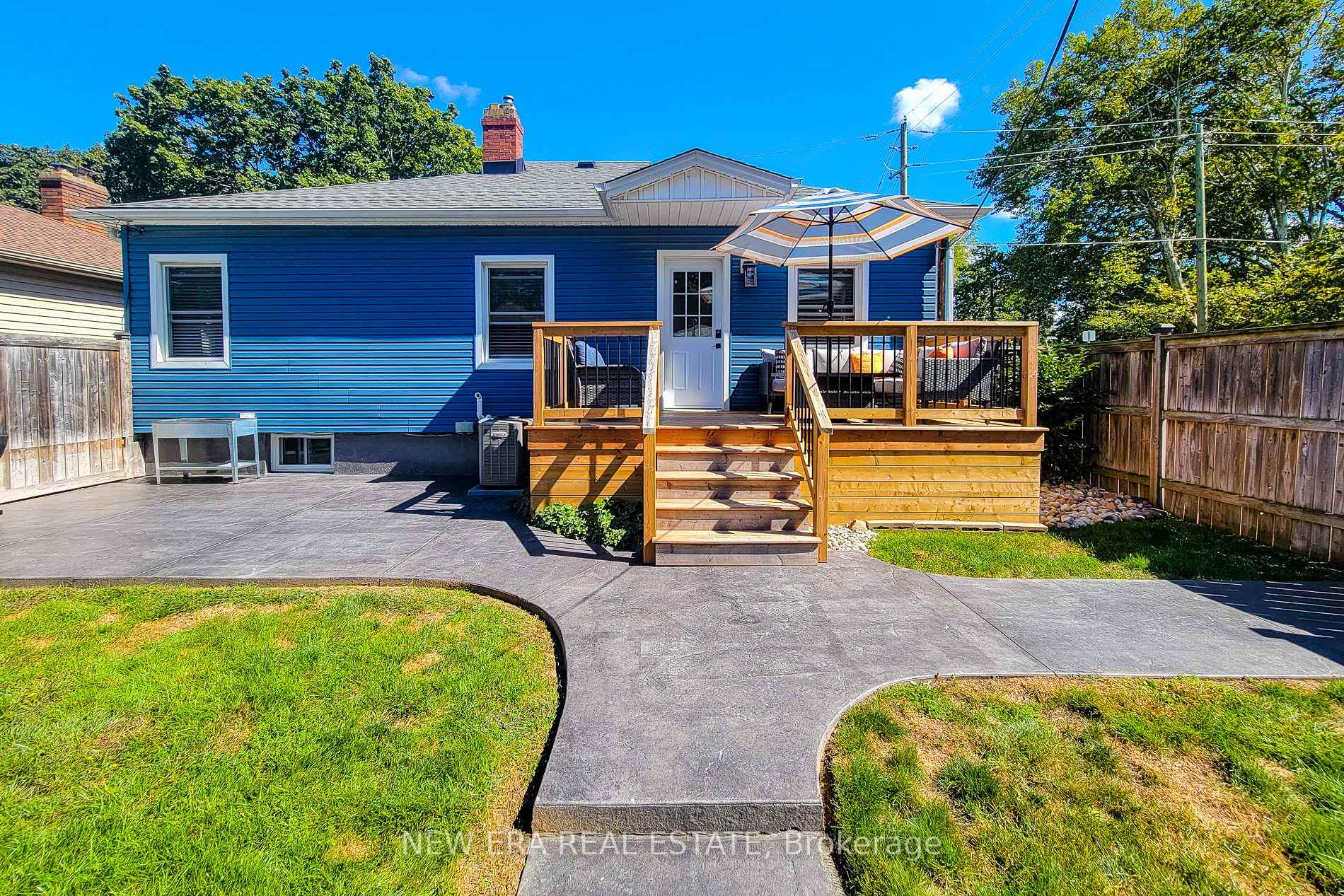 Photo 7 of 19 Thorndale Avenue, St. Catharines, Haig — HOMEH