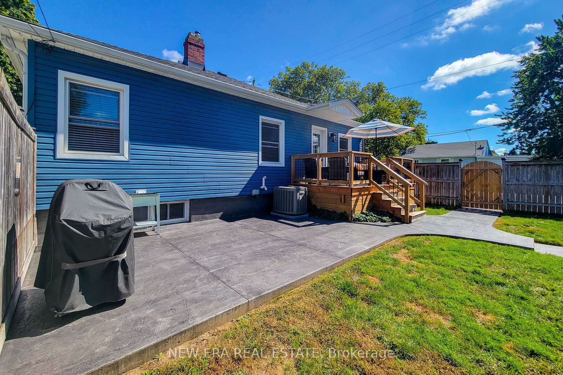 Photo 8 of 19 Thorndale Avenue, St. Catharines, Haig — HOMEH