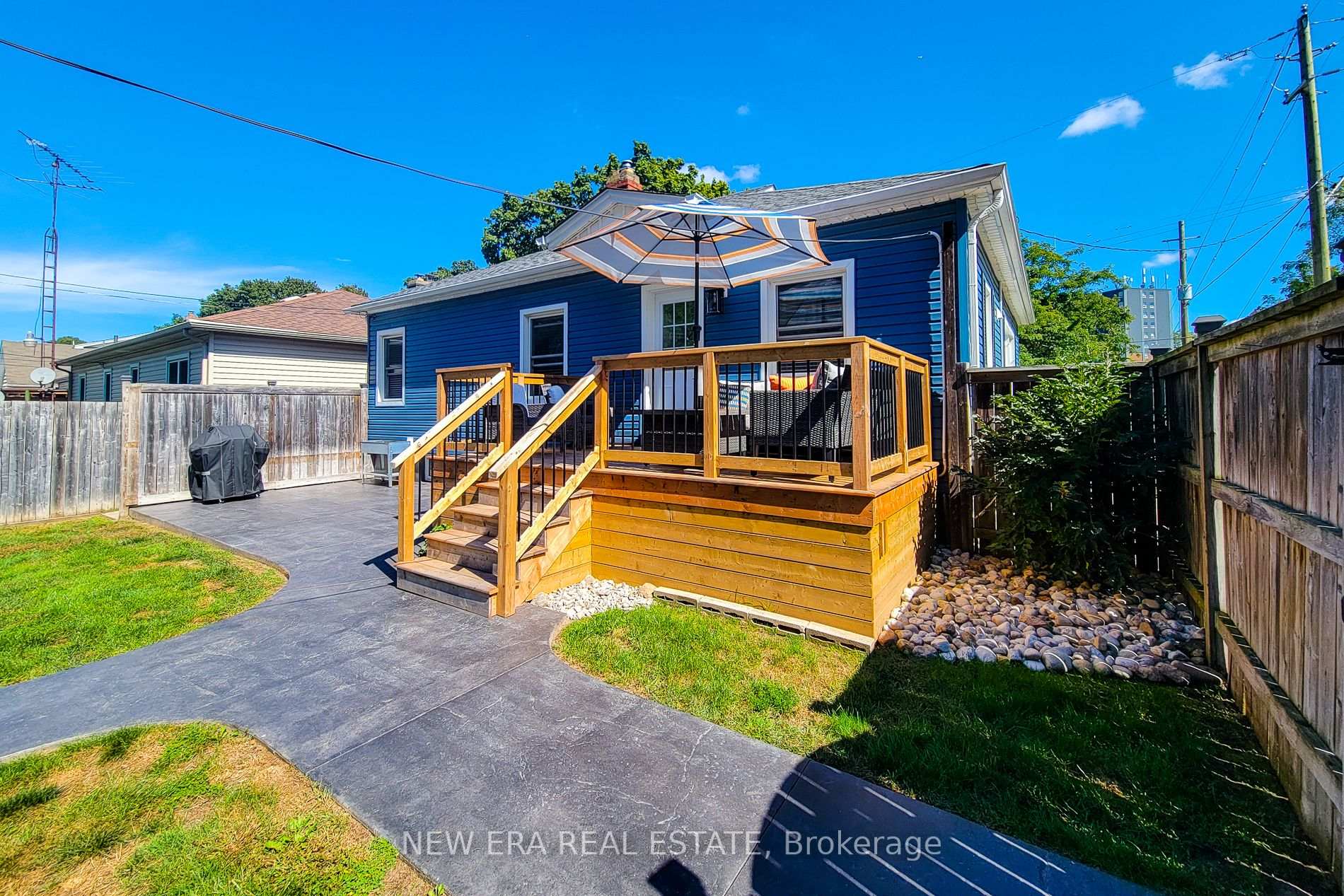 Photo 9 of 19 Thorndale Avenue, St. Catharines, Haig — HOMEH