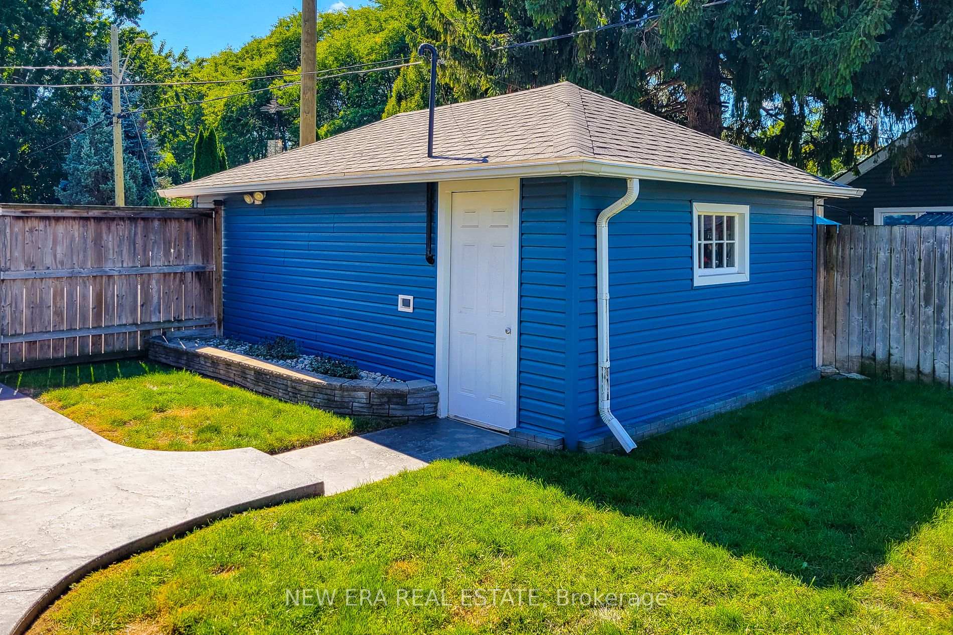 Photo 13 of 19 Thorndale Avenue, St. Catharines, Haig — HOMEH