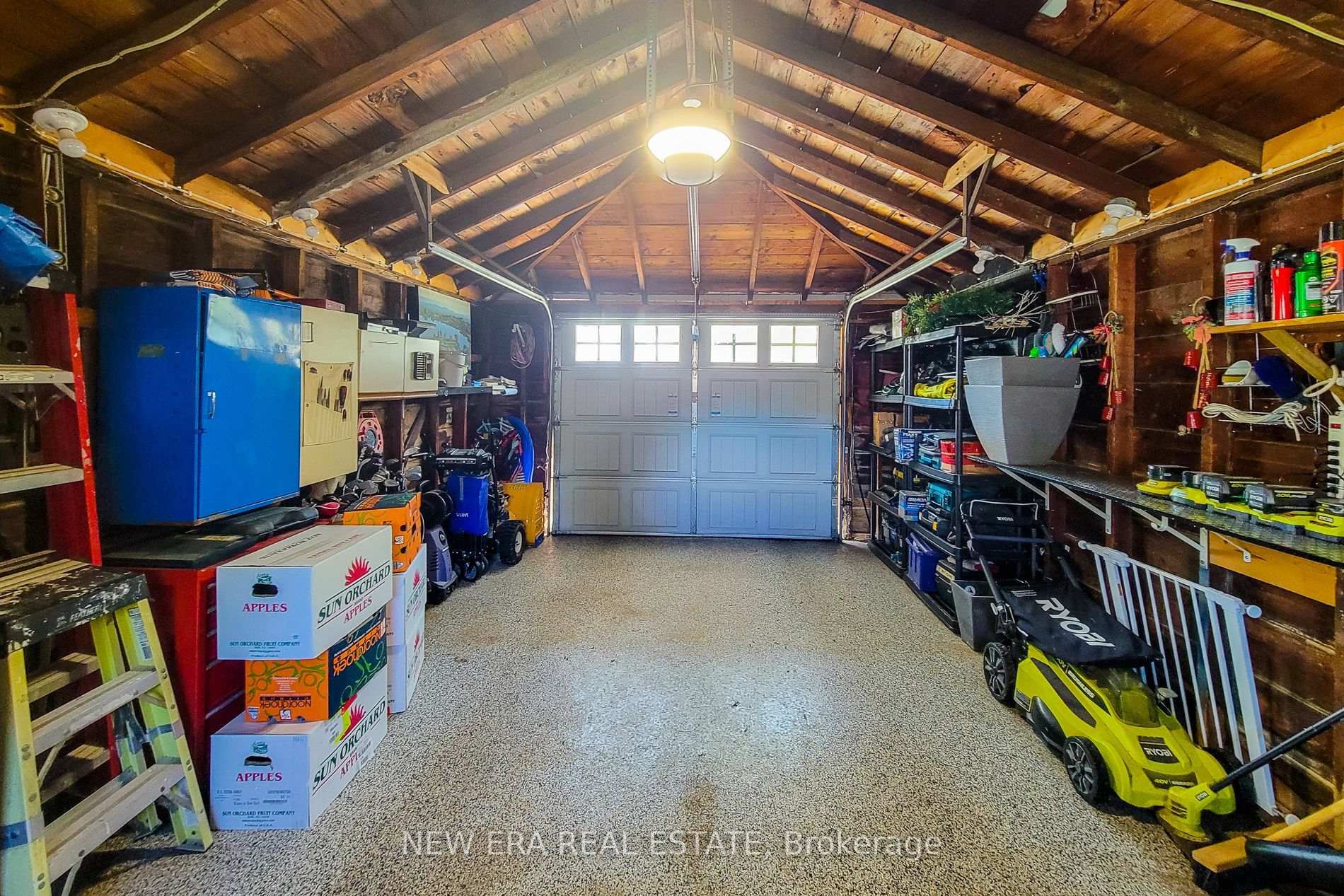 Photo 14 of 19 Thorndale Avenue, St. Catharines, Haig — HOMEH