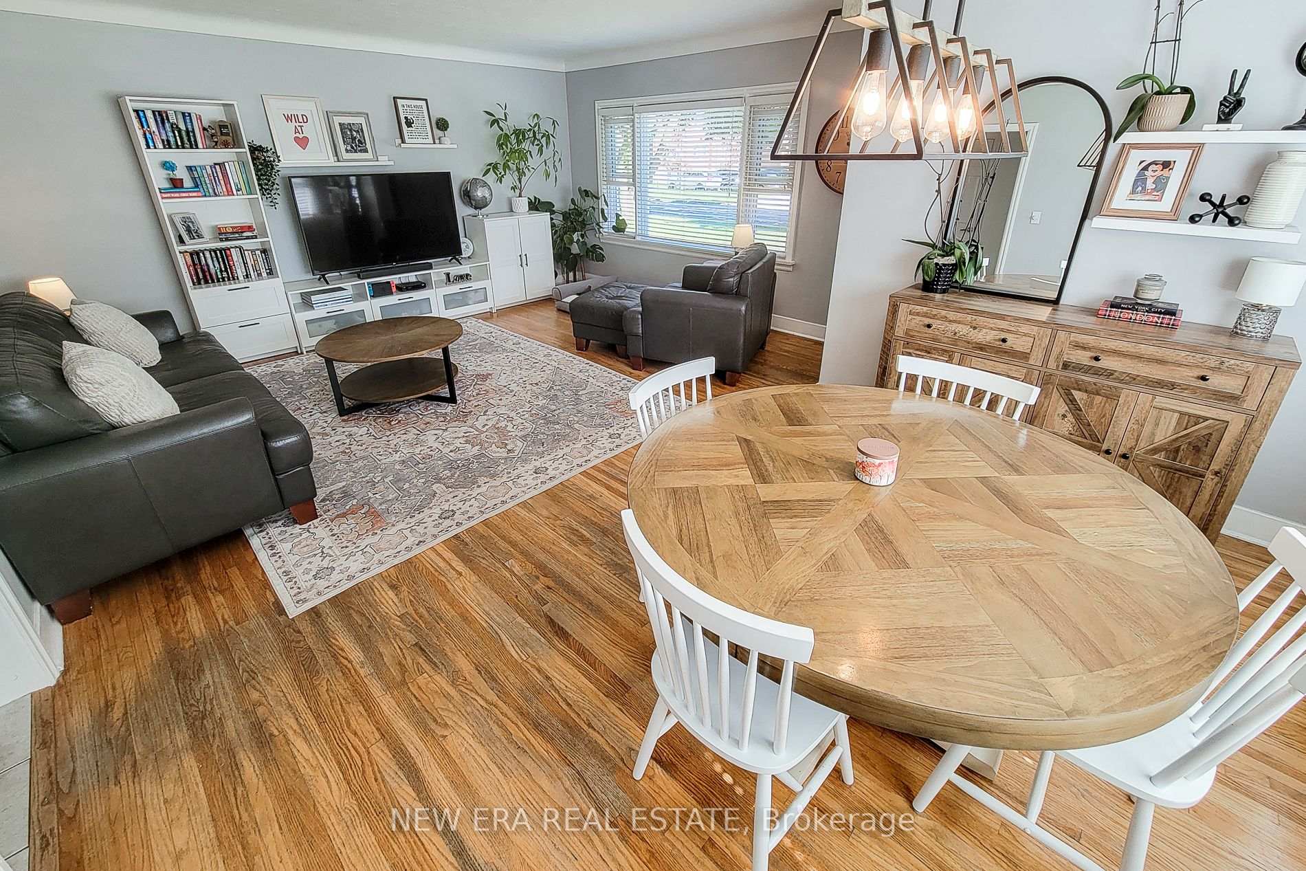 Photo 20 of 19 Thorndale Avenue, St. Catharines, Haig — HOMEH