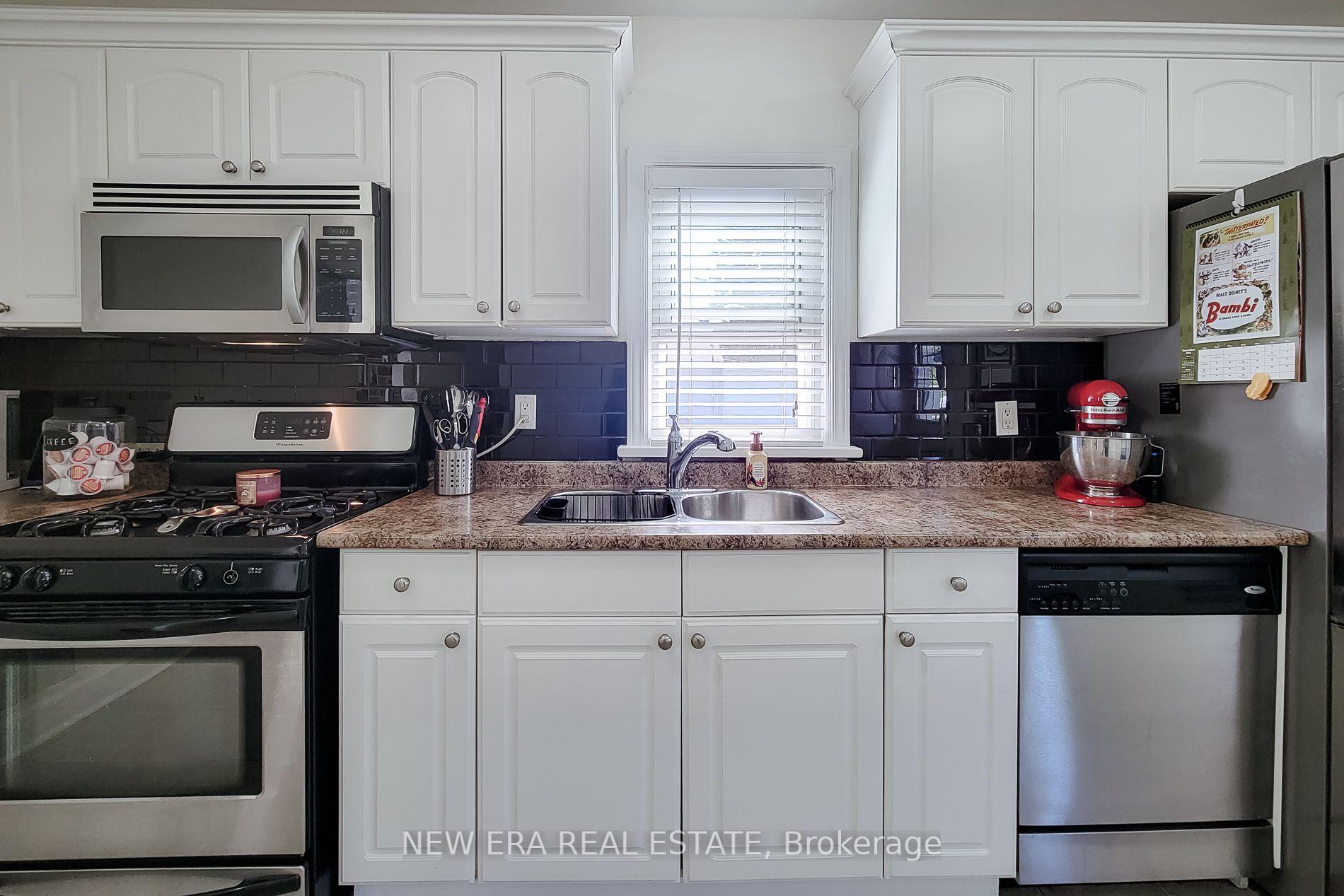 Photo 24 of 19 Thorndale Avenue, St. Catharines, Haig — HOMEH