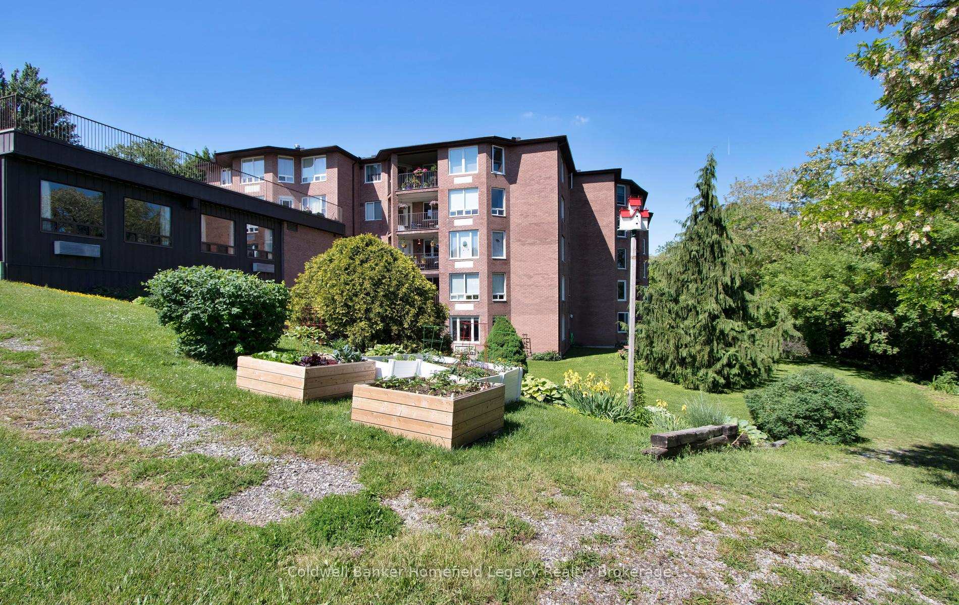 Photo of Unit 408, 22 St Andrew Street N