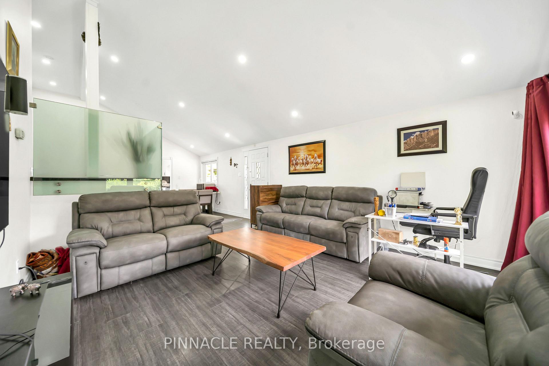 Photo 10 of 2 Ladysbridge Drive, Scarborough, Morningside — HOMEH