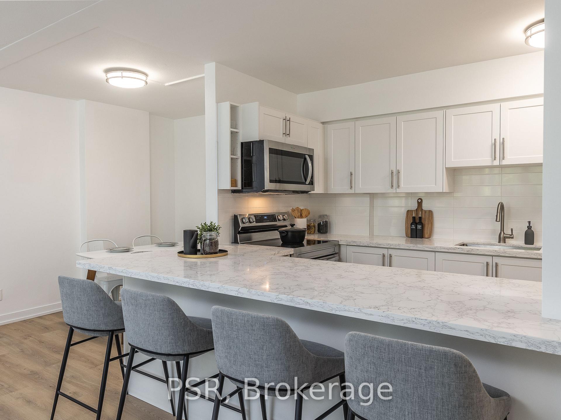 Photo 3 of Unit 1006, 240 Markland Drive, Etobicoke, Markland Wood — HOMEH