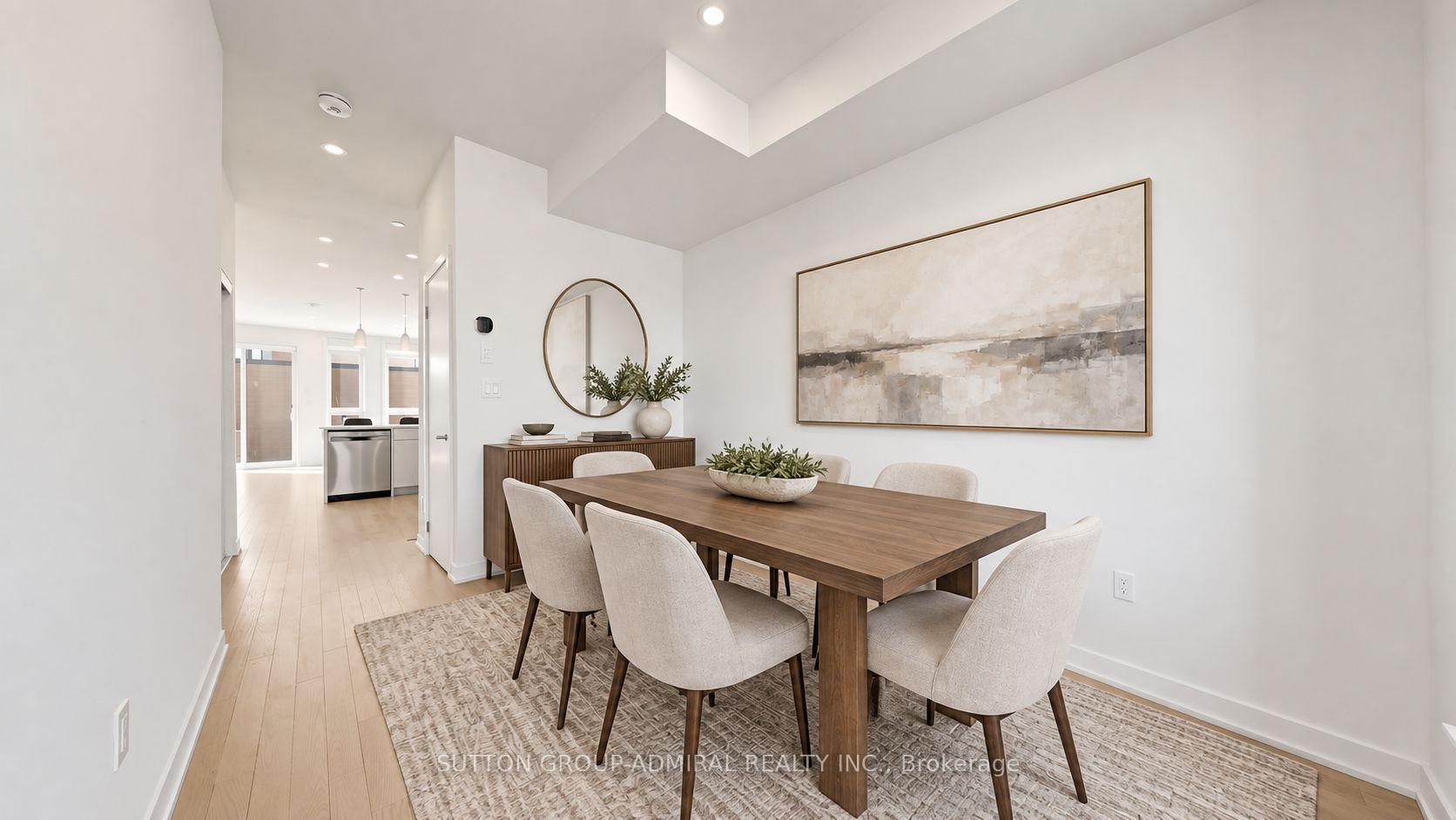 Photo 7 of Unit 1, 70 Green Gardens Boulevard, Toronto, Englemount-Lawrence — HOMEH
