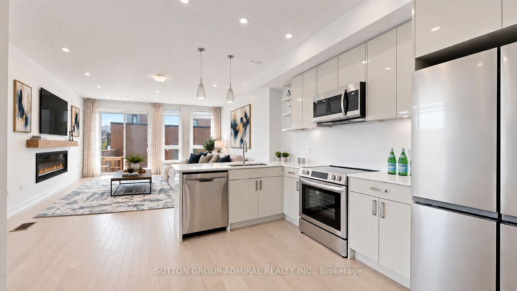 Photo 9 of Unit 1, 70 Green Gardens Boulevard, Toronto, Englemount-Lawrence — HOMEH