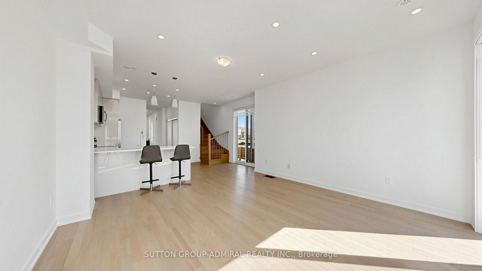 Photo 15 of Unit 1, 70 Green Gardens Boulevard, Toronto, Englemount-Lawrence — HOMEH