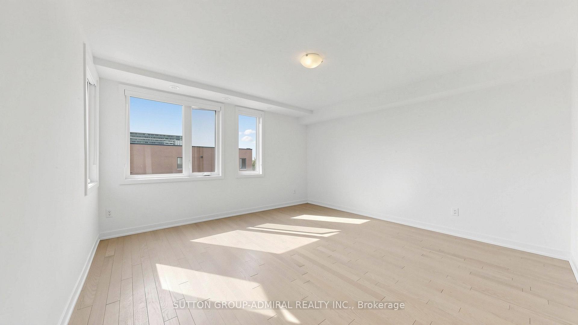 Photo 26 of Unit 1, 70 Green Gardens Boulevard, Toronto, Englemount-Lawrence — HOMEH