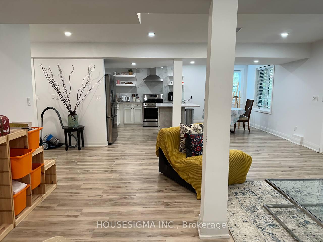 Photo 3 of 3 Pheasant Drive, Richmond Hill, Oak Ridges — HOMEH