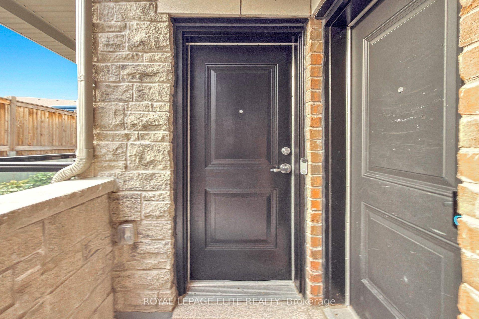 Photo 4 of Unit 06, 198 Pine Grove Road, Vaughan, Islington Woods — HOMEH