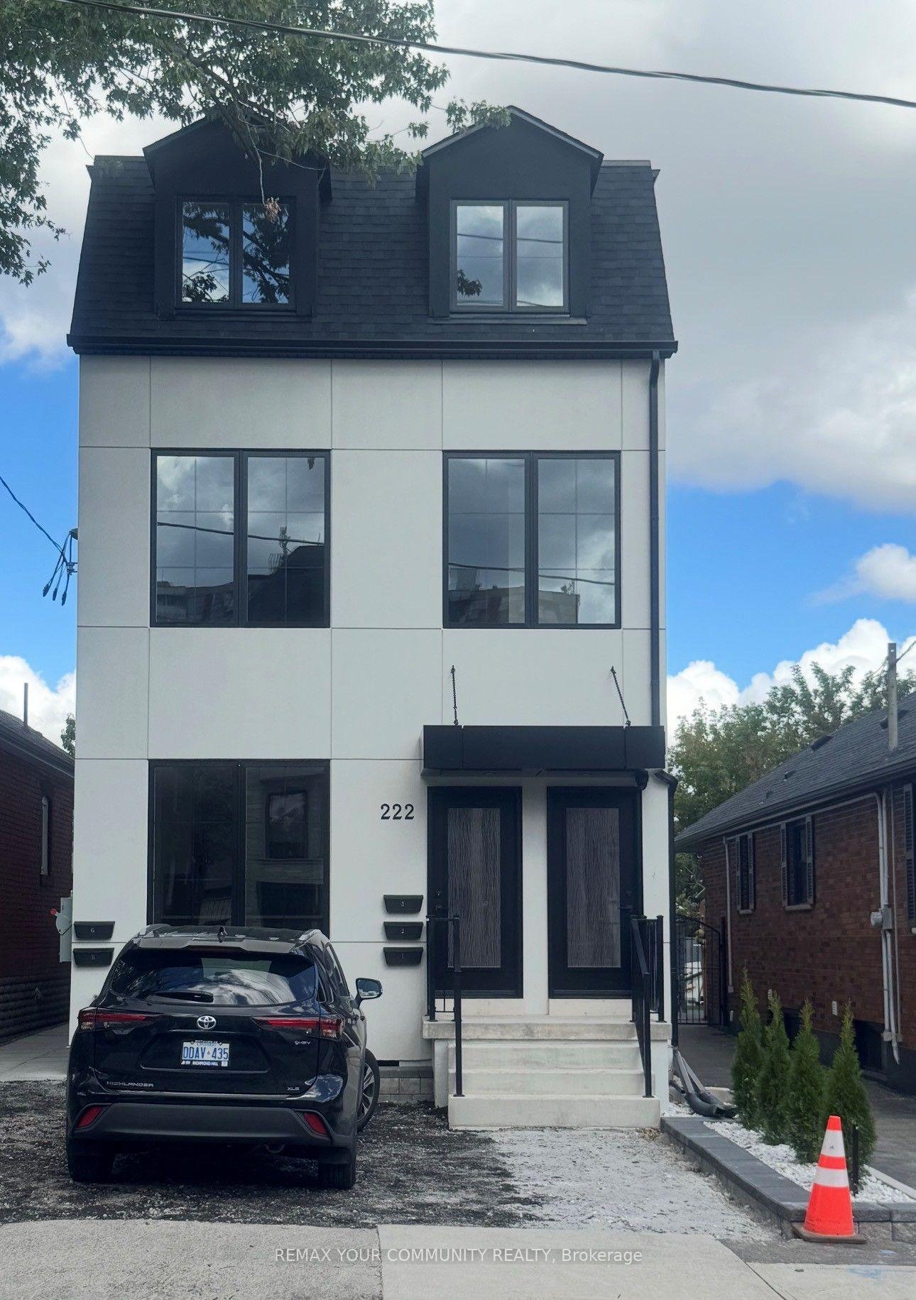 Front of Unit Basement, 222 Belgravia Avenue