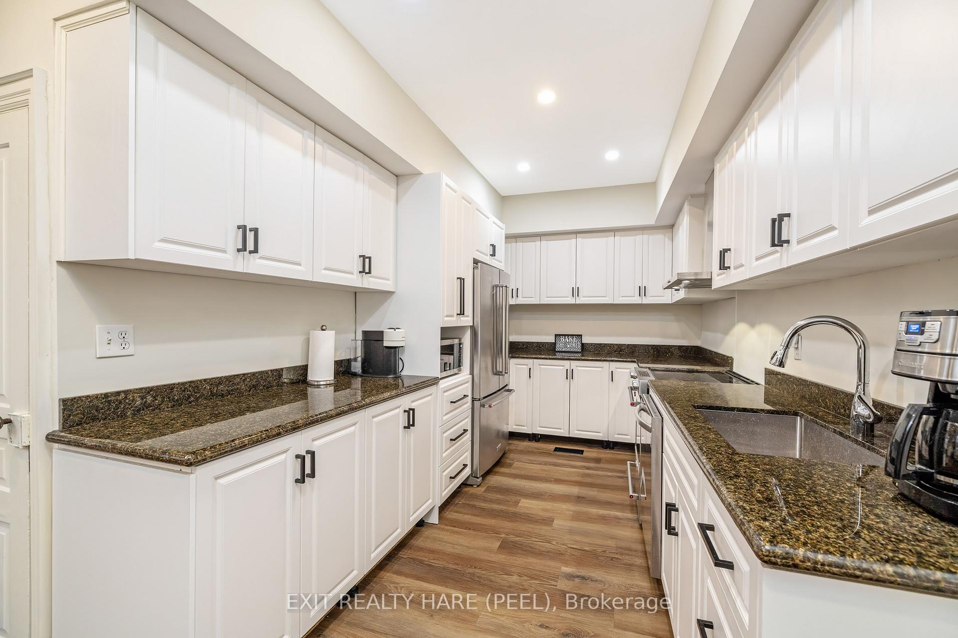 Photo 8 of 31 Brock Street, Halton Hills, Acton — HOMEH