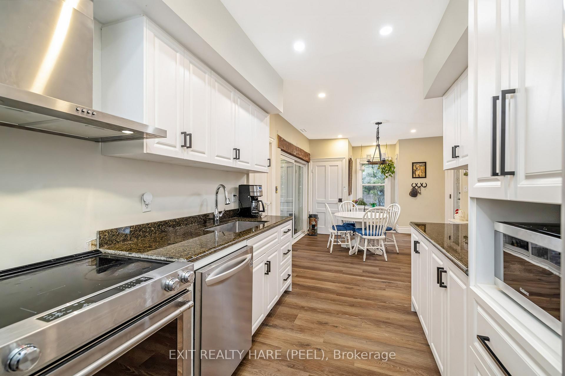 Photo 11 of 31 Brock Street, Halton Hills, Acton — HOMEH