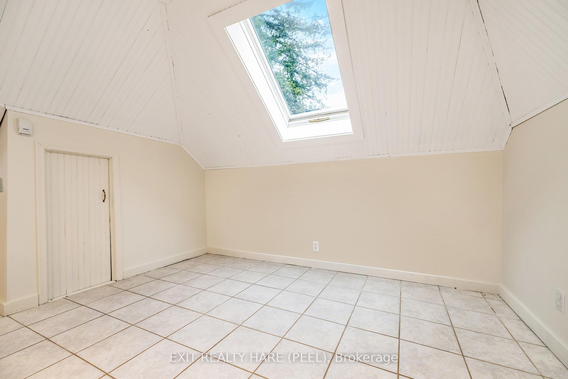 Photo 38 of 31 Brock Street, Halton Hills, Acton — HOMEH
