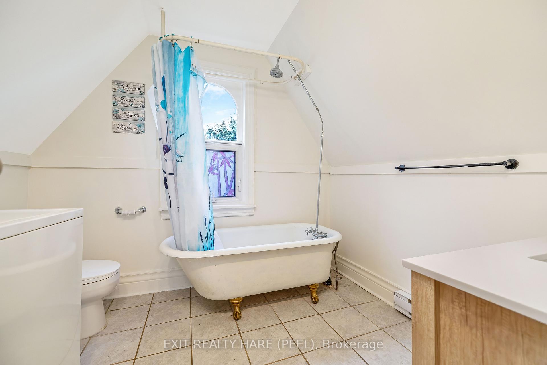Photo 40 of 31 Brock Street, Halton Hills, Acton — HOMEH
